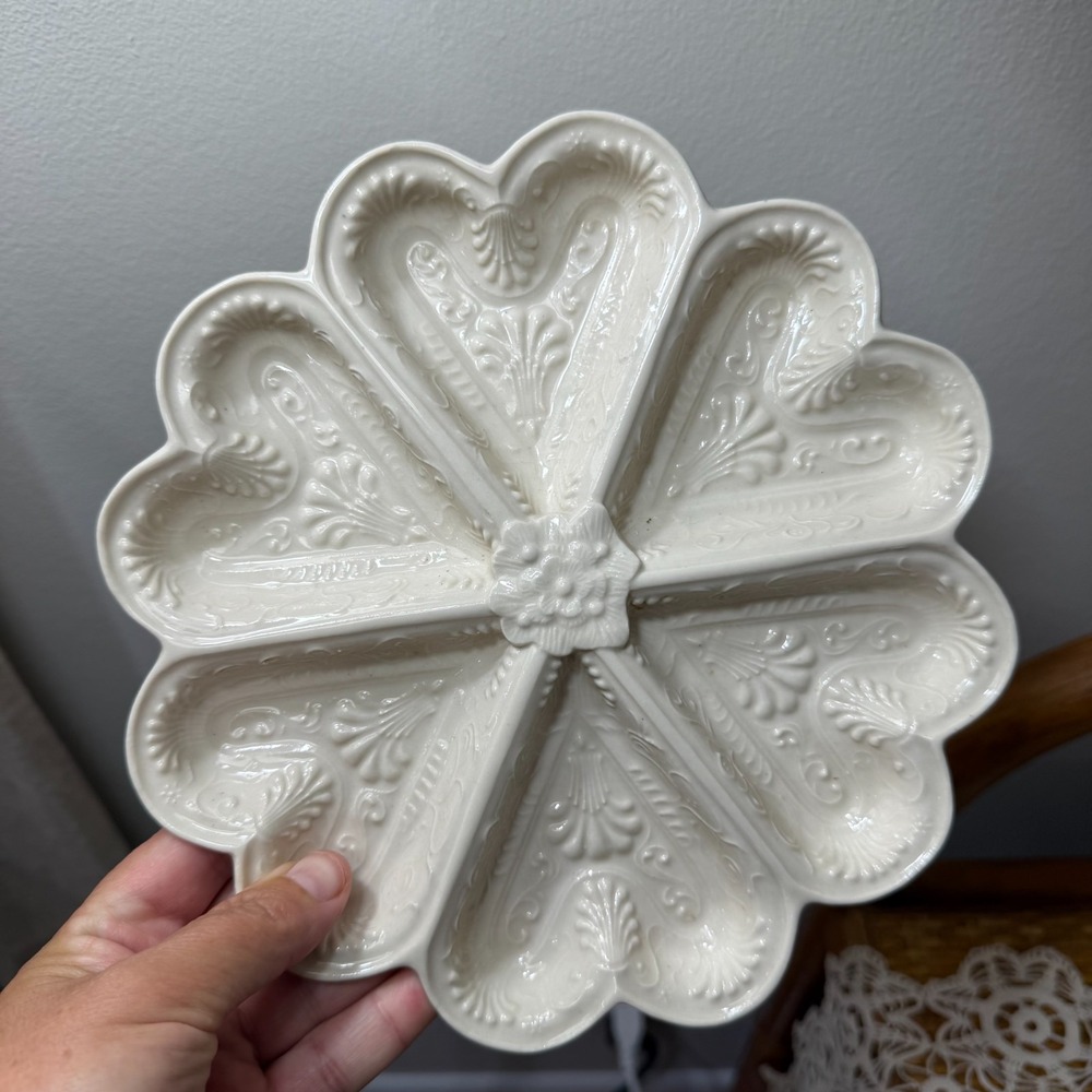 Metropolitan Museum of Art Shortbread Cookie Mold Reproduction Porcelain 8in
